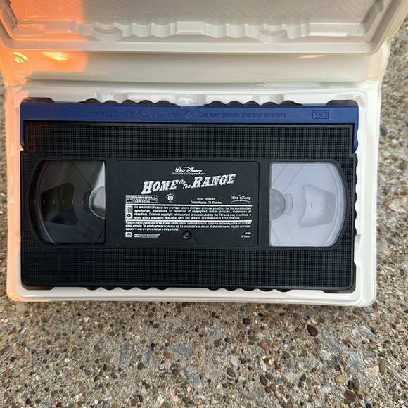 Home on the Range VHS Tape - Picture 3 of 3